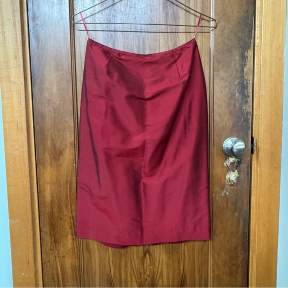 Pristine Lafayette 148 New York 100% Silk Red Dress Jacket & Skirt Suit (2) - Picture 7 of 16